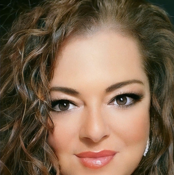 Meet your Posher, Maggie - Picture 3 of 4